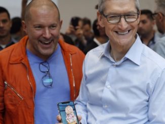 The iPhone 7 might be outselling Apple’s brand new iPhone 8 (AAPL)