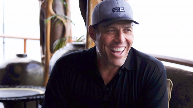 Tony Robbins starts every morning with an ‘adrenal support cocktail,’ a ‘priming’ meditation exercise, and a workout involving a ‘torture machine’